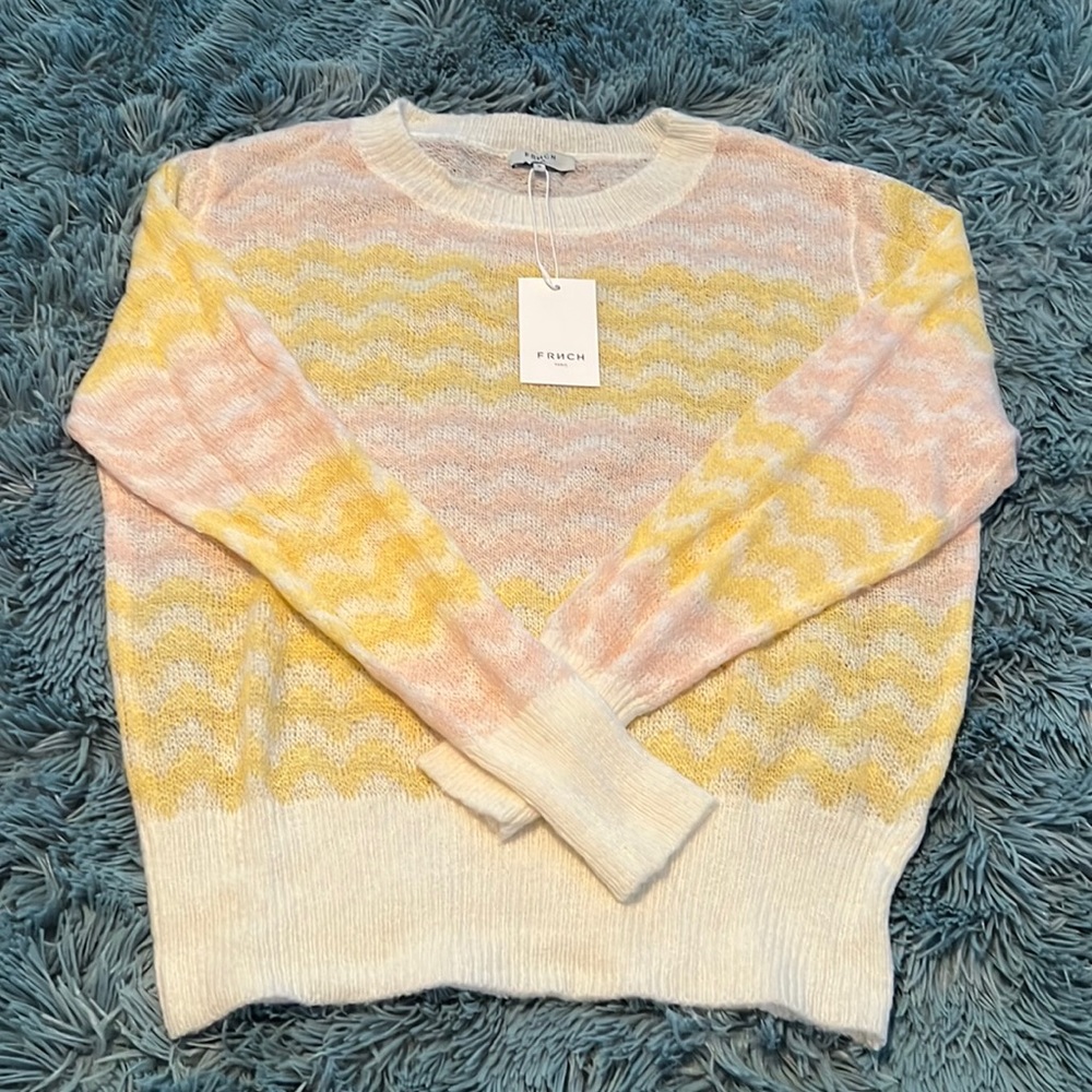 Light weight sweater
